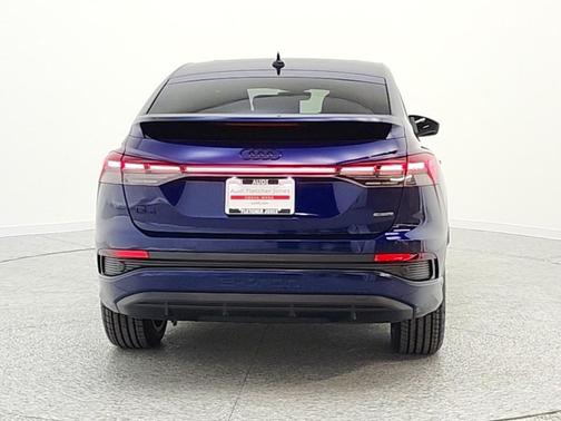 Navarra Blue Metallic 2023 Audi Q4 e-tron Sportback Prestige 50 quattro