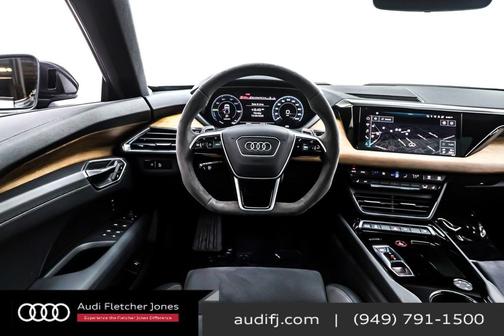 2023 Audi e-tron GT Premium Plus quattro