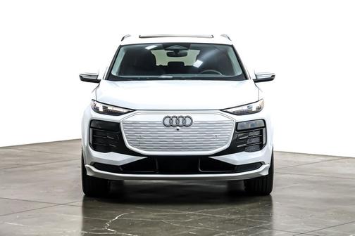 2025 Audi Q6 e-tron Premium Plus quattro