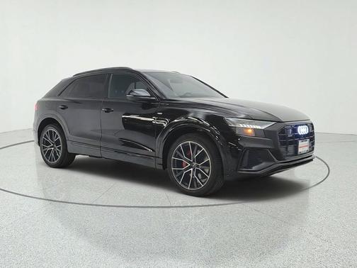 Mythos Black Metallic 2023 Audi Q8 55 Premium Plus