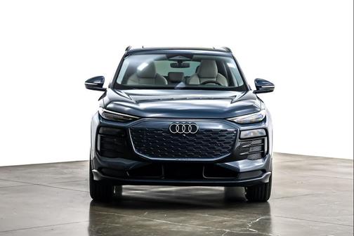 2025 Audi Q6 e-tron Premium Plus