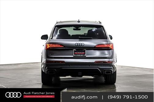 2025 Audi Q7 55 Premium Plus