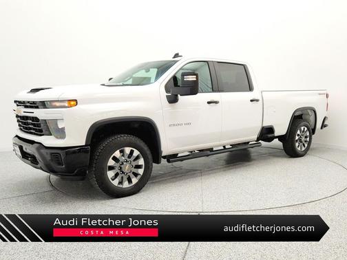 Summit White 2025 Chevrolet Silverado 2500 Custom