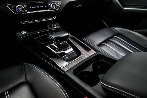 2023 Audi Q5 40 Premium