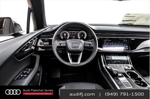 2025 Audi Q7 55 Premium Plus