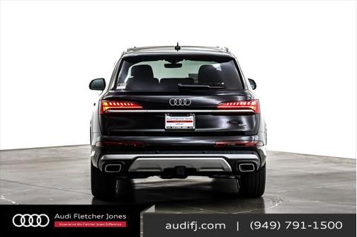 2025 Audi Q7 55 Premium Plus
