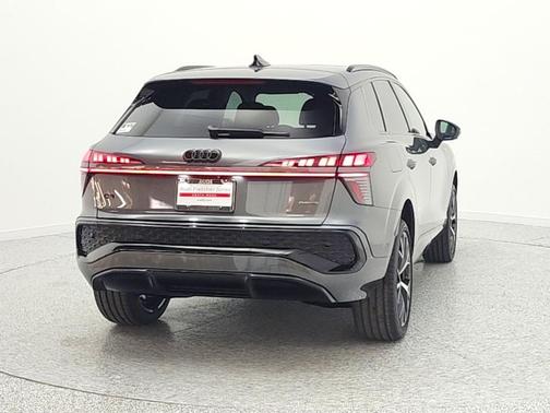 Daytona Gray Pearl Effect 2026 Audi Q3 TFSI quattro S tronic