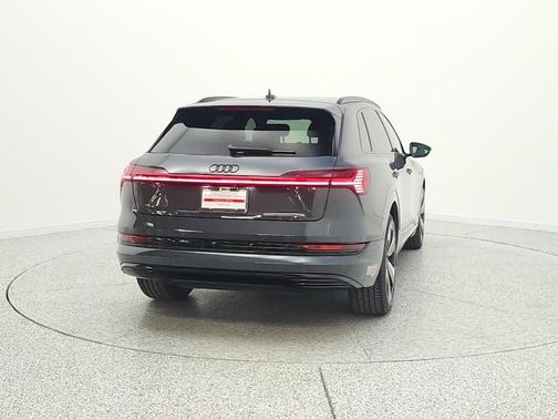 Manhattan Gray Metallic 2023 Audi e-tron Premium Plus quattro