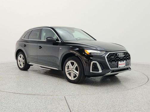 Mythos Black Metallic 2023 Audi Q5 55 S line Premium Plus