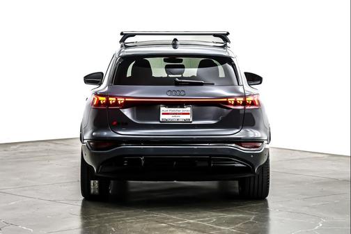 2025 Audi SQ6 e-tron Prestige quattro