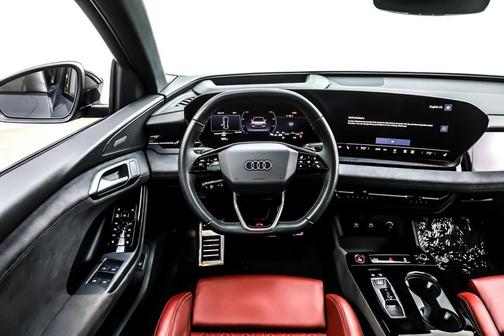 2025 Audi SQ6 e-tron Prestige quattro