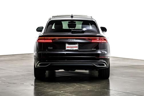 2022 Audi Q8 55 Premium Plus