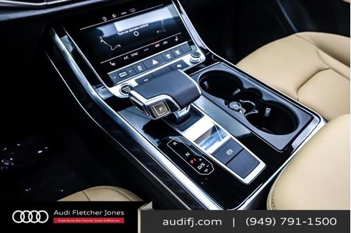 2025 Audi Q8 55 Premium