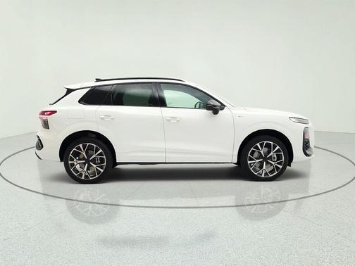 Arkona White 2026 Audi Q3 TFSI quattro S tronic