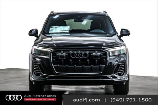2025 Audi Q7 55 Premium Plus