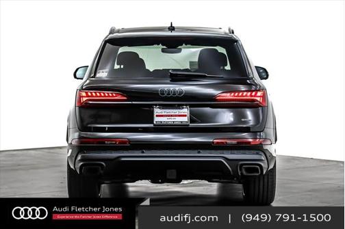 2025 Audi Q7 55 Premium Plus