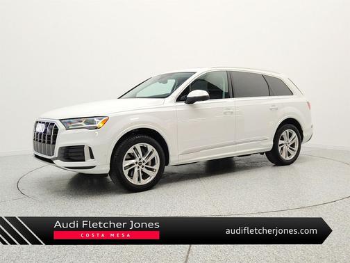 Carrara White 2024 Audi Q7 45 Premium