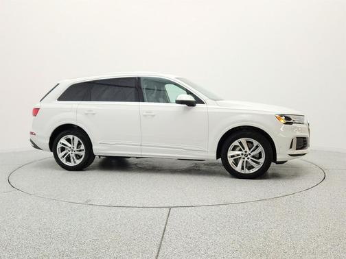 Carrara White 2024 Audi Q7 45 Premium
