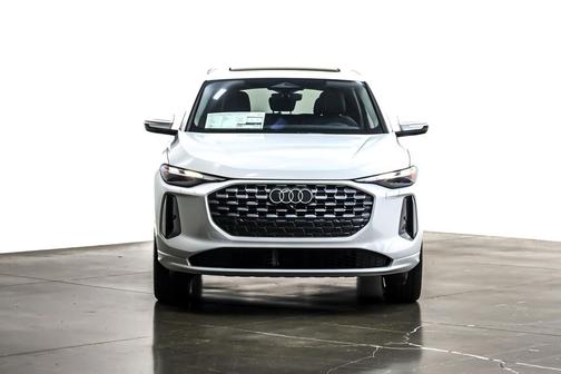 2025 Audi Q5 Premium