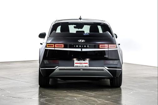 2023 Hyundai IONIQ 5 SE