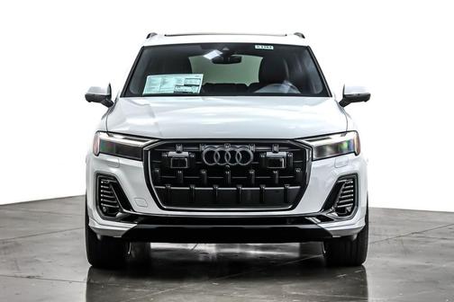 2025 Audi Q7 55 Premium Plus