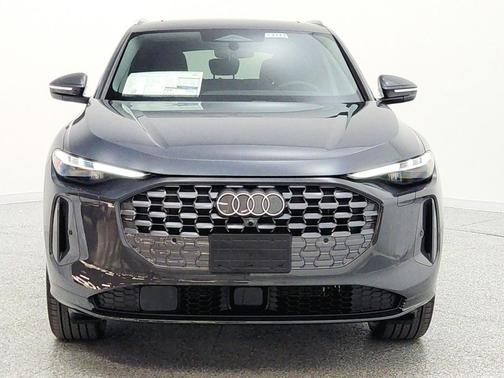 Tambora Gray Metallic 2026 Audi Q5 Premium Plus TFSI quattro S tronic