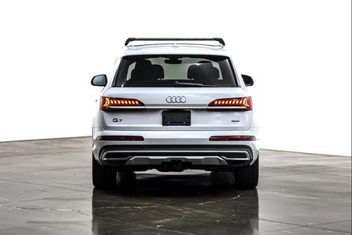 2021 Audi Q7 55 Premium Plus