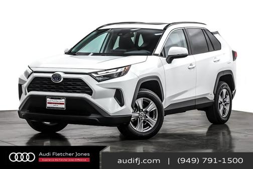 2022 Toyota RAV4 Hybrid XLE