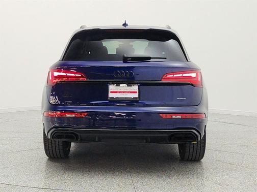 Navarra Blue Metallic 2023 Audi Q5 45 S line Premium Plus