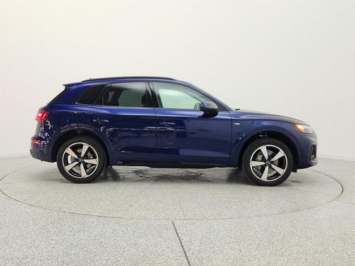 Navarra Blue Metallic 2023 Audi Q5 45 S line Premium Plus