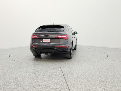 Daytona Gray Pearl Effect 2023 Audi Q5 45 S line Premium Plus