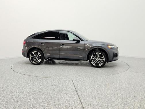 Daytona Gray Pearl Effect 2023 Audi Q5 45 S line Premium Plus