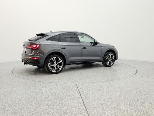 Daytona Gray Pearl Effect 2023 Audi Q5 45 S line Premium Plus