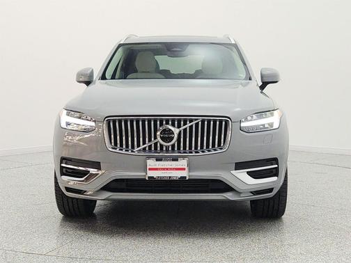 Vapour Grey Metallic 2024 Volvo XC90 Recharge Plug-In Hybrid T8 Plus 6-Seater