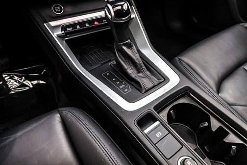 2024 Audi Q3 Premium 45 TFSI S line quattro Tiptronic