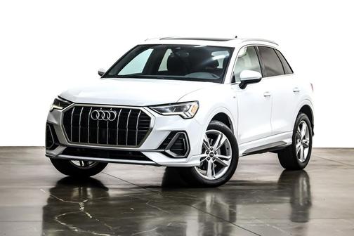 2024 Audi Q3 Premium 45 TFSI S line quattro Tiptronic
