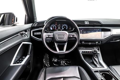 2024 Audi Q3 Premium 45 TFSI S line quattro Tiptronic