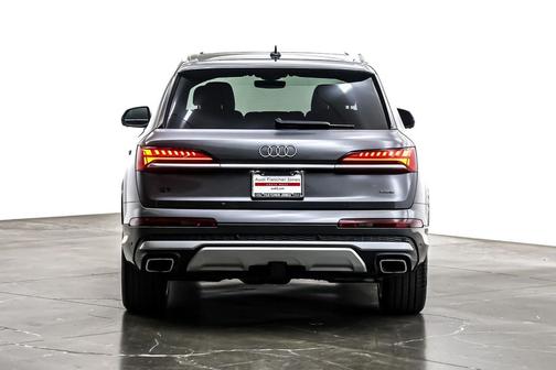 2025 Audi Q7 55 Premium Plus