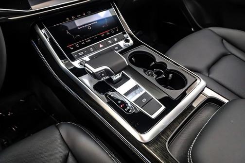 2026 Audi Q7 45 Premium Plus