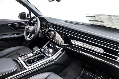2026 Audi Q7 45 Premium Plus