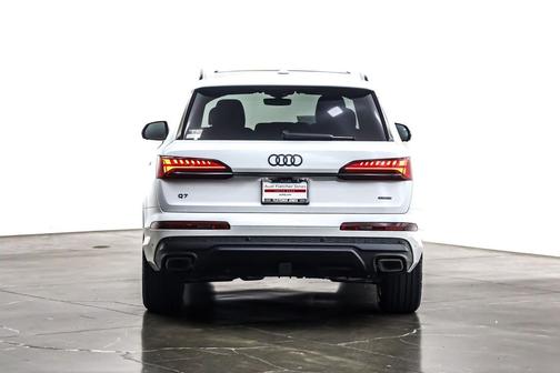 2026 Audi Q7 45 Premium Plus