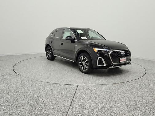 Mythos Black Metallic 2023 Audi Q5 45 S line Premium Plus