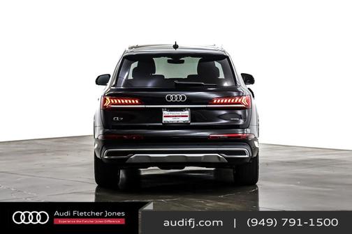 2024 Audi Q7 55 Premium Plus