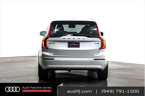 2024 Volvo XC90 B6 Plus Bright Theme 7-Seater