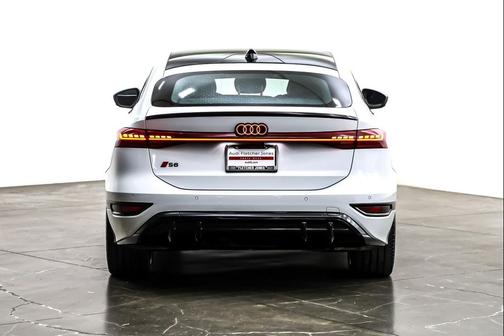 2025 Audi S6 e-tron Premium Plus