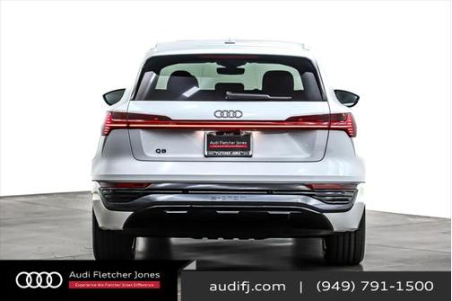 2024 Audi Q8 e-tron Premium Plus