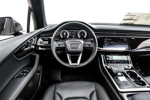 2026 Audi Q7 45 Premium Plus