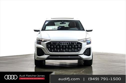 2025 Audi Q8 55 Premium