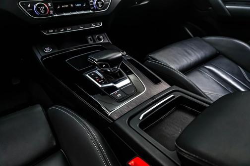 2022 Audi Q5 55 S line Premium
