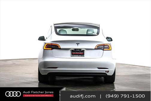 2022 Tesla Model 3 Standard Range